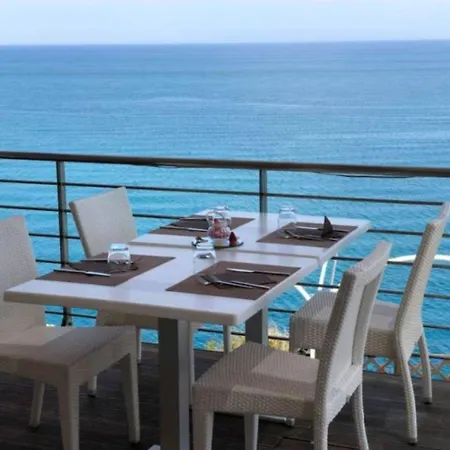 Th - Venus Sea Garden