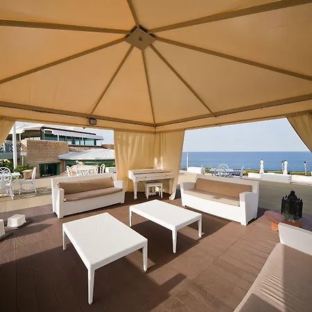 Th - Venus Sea Garden